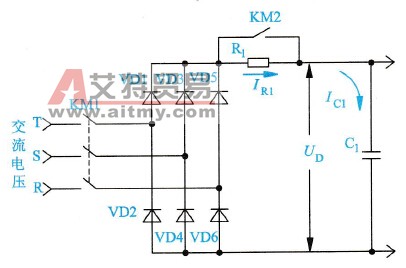 变频器整流桥和滤波电容器之间电阻器与接触器触点的连接方法