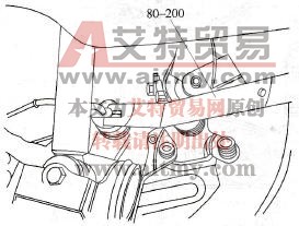 拆卸后轮轮速传感器