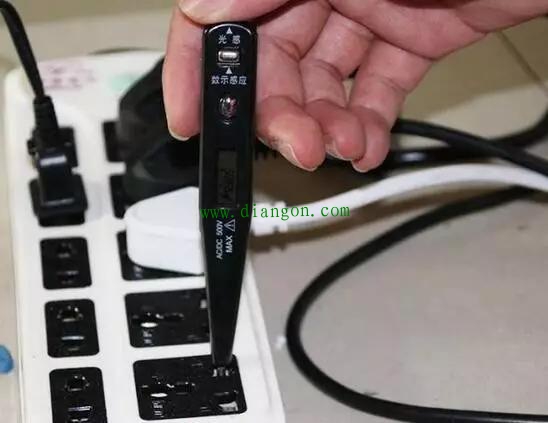 数显测电笔怎么用?数显测电笔的使用方法 