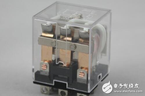 小型继电器工作原理_小型继电器用途_小型继电器接线技术方法