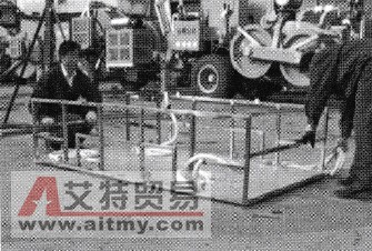 1000kV交流输电线路中折叠式检修作业平台简介